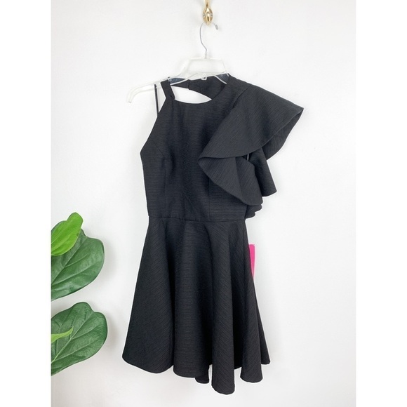 NWT Luxxel Black Dramatic Ruffle One Shoulder Mini Cocktail Dress Sz S - Picture 1 of 11